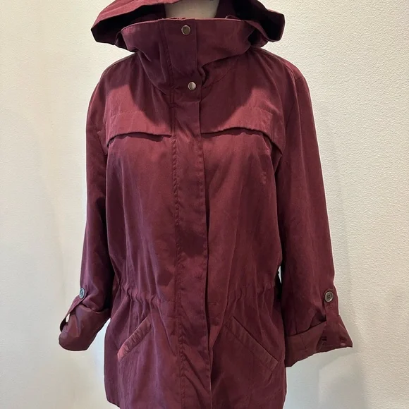 Mo-Ka  (L) Coat: roll sleeve option; hood zips into collar & draw to cinch waist - Picture 4 of 8